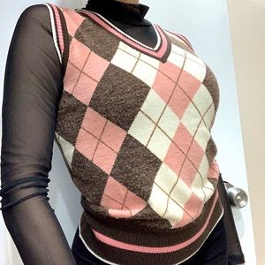 ✨Vintage Pink & Tan Argyle Sweater Vest✨